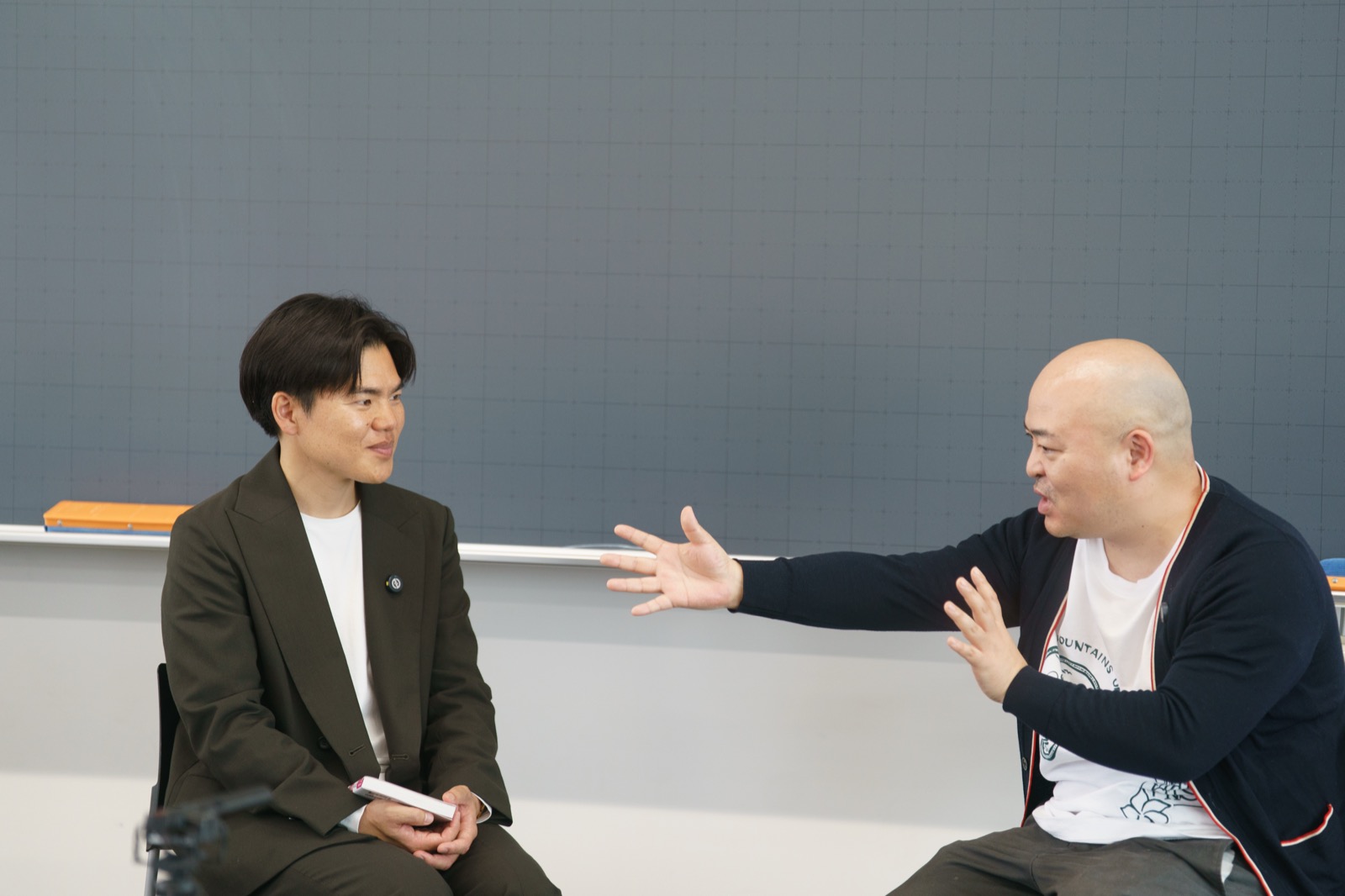 対談する原田曜平氏と小林正弥